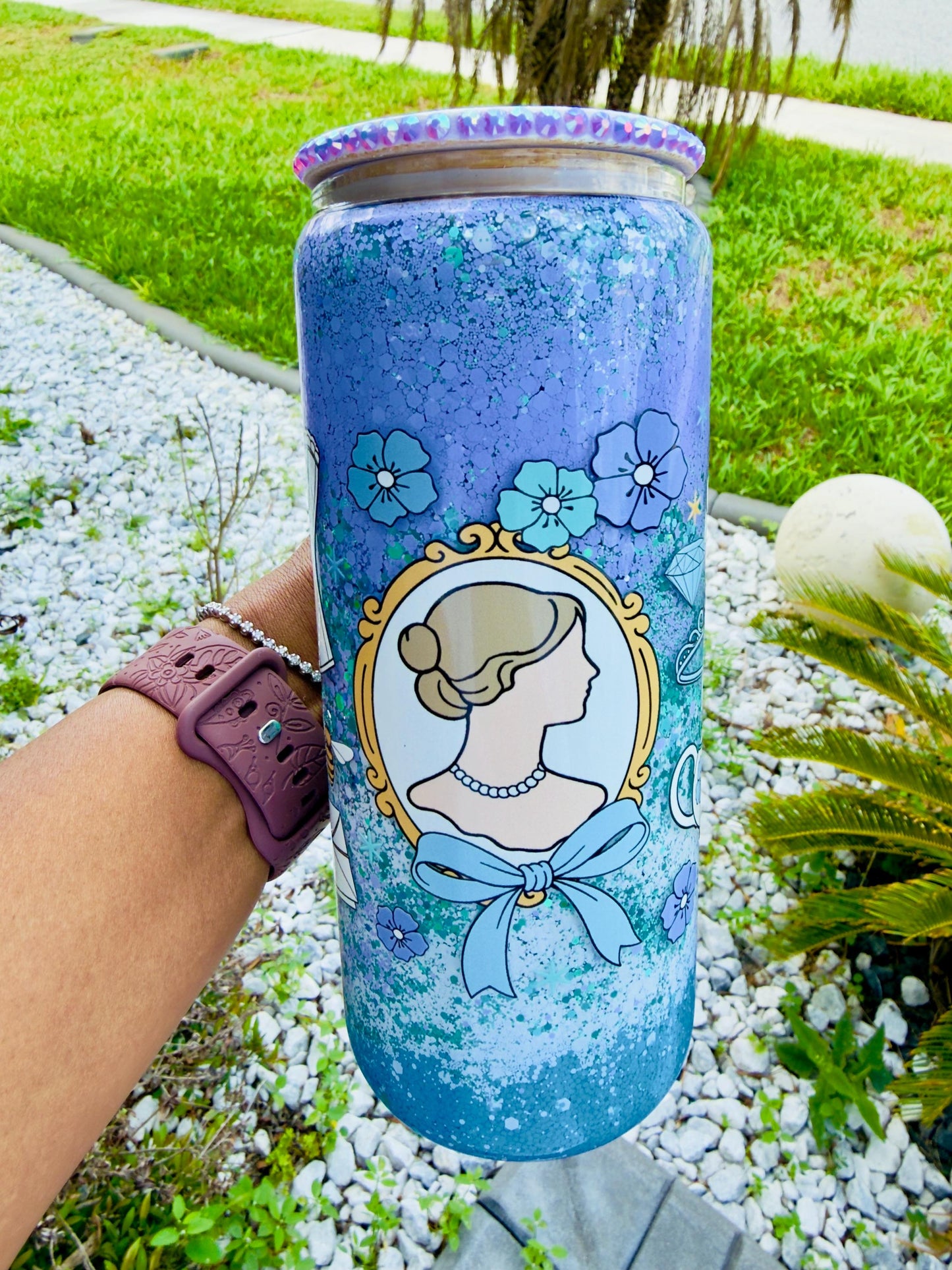 Vintage Cameo Glitter Glass Can Tumbler – Blue Purple Floral Bow Design